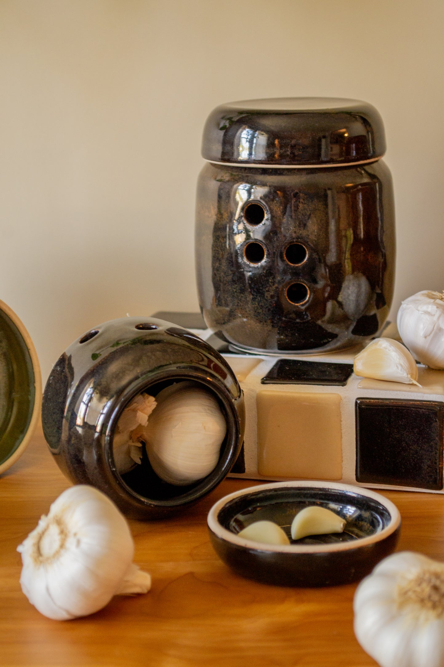 Garlic Jar with Grater Lid | Small and Large | Farmers Market Collection