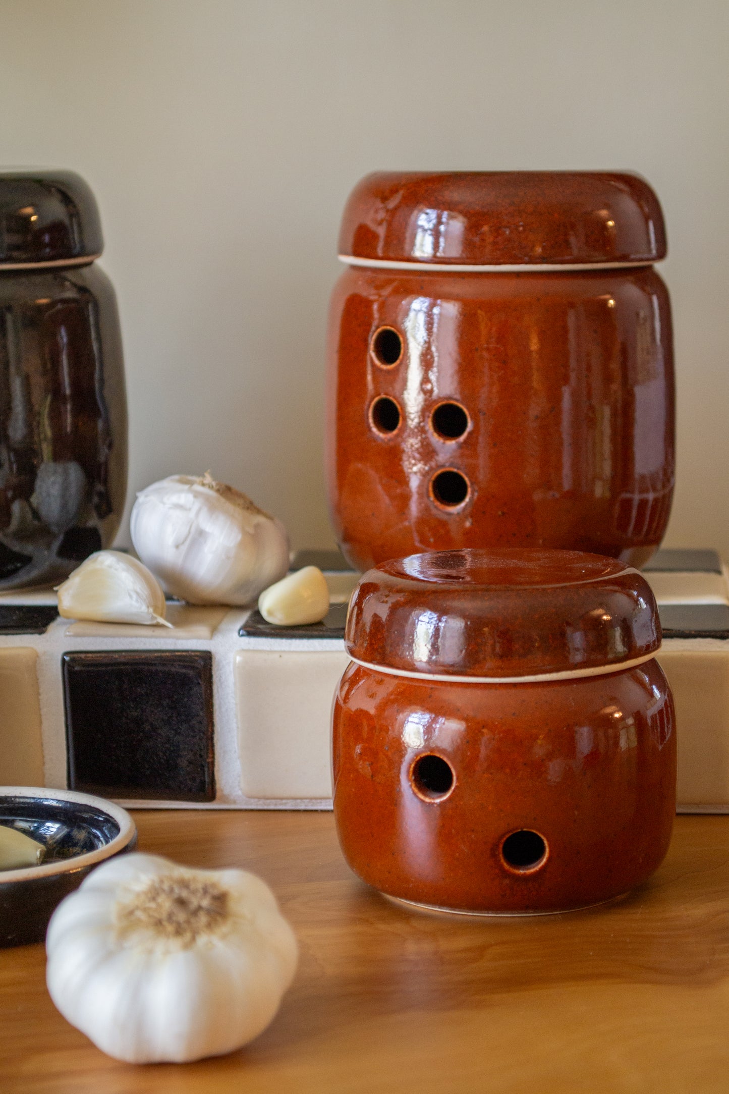 Garlic Jar with Grater Lid | Small and Large | Farmers Market Collection