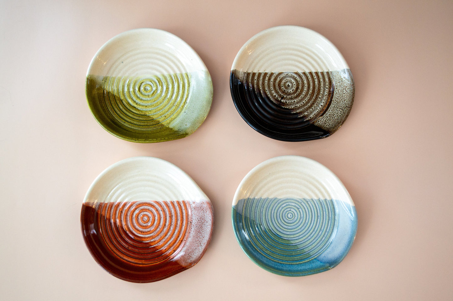 Ceramic Two-Toned Spoon Rest
