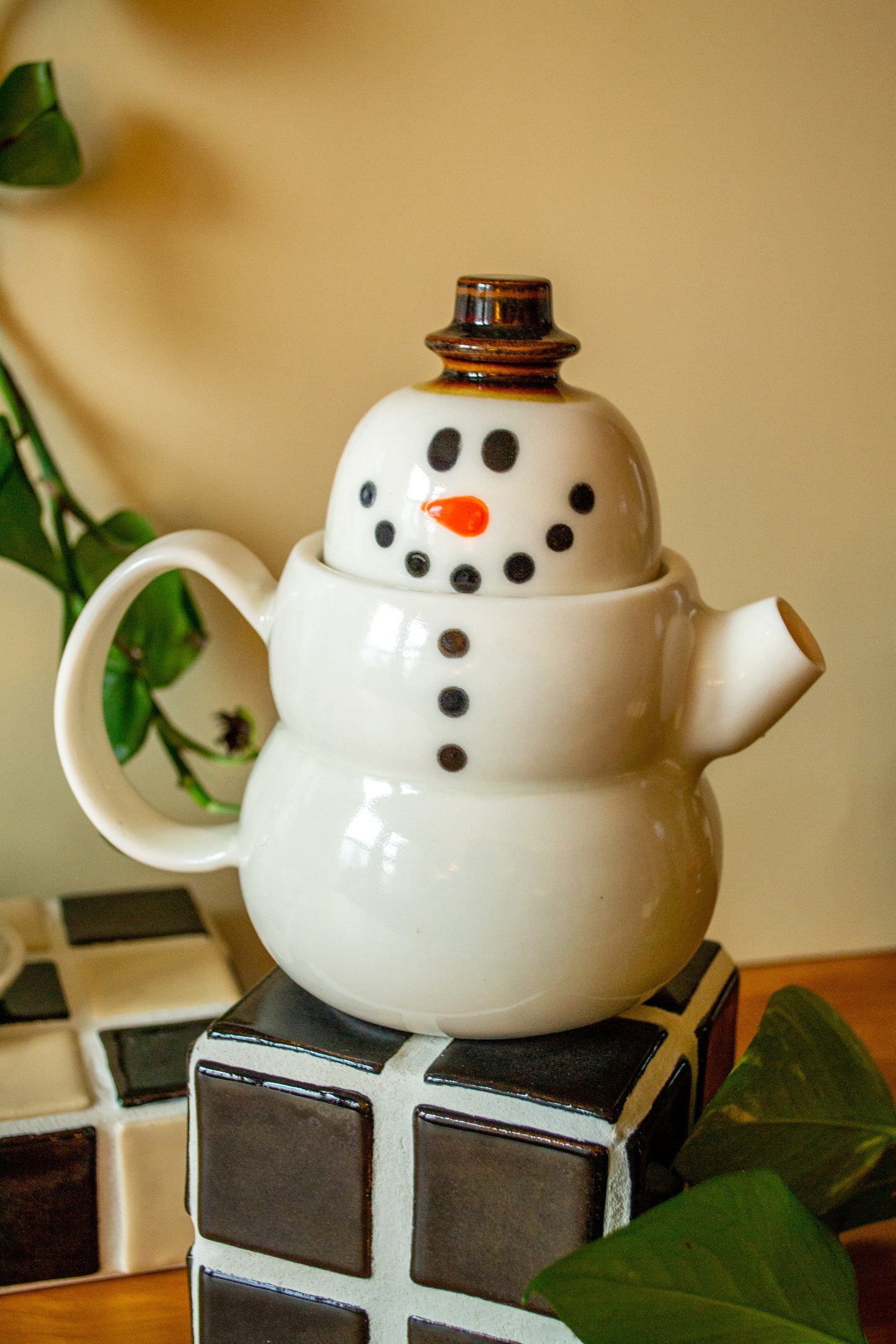 Porcelain Snowman Teapot and Cups Set - 6 pcs